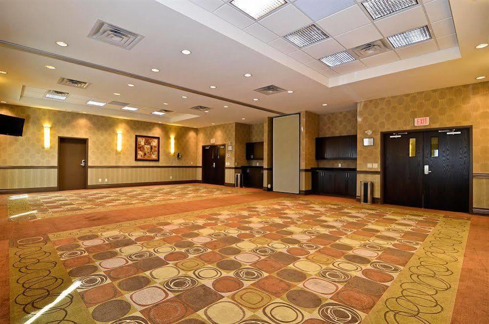 Western Premier Freeport Airport Hotel 4*