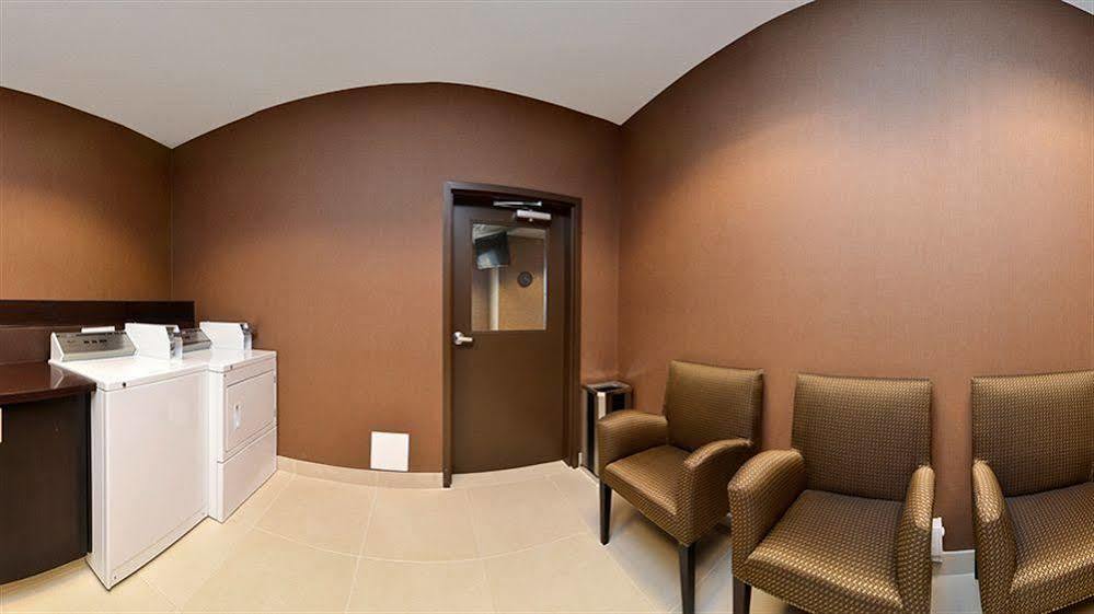 Western Premier Freeport Airport 4*
