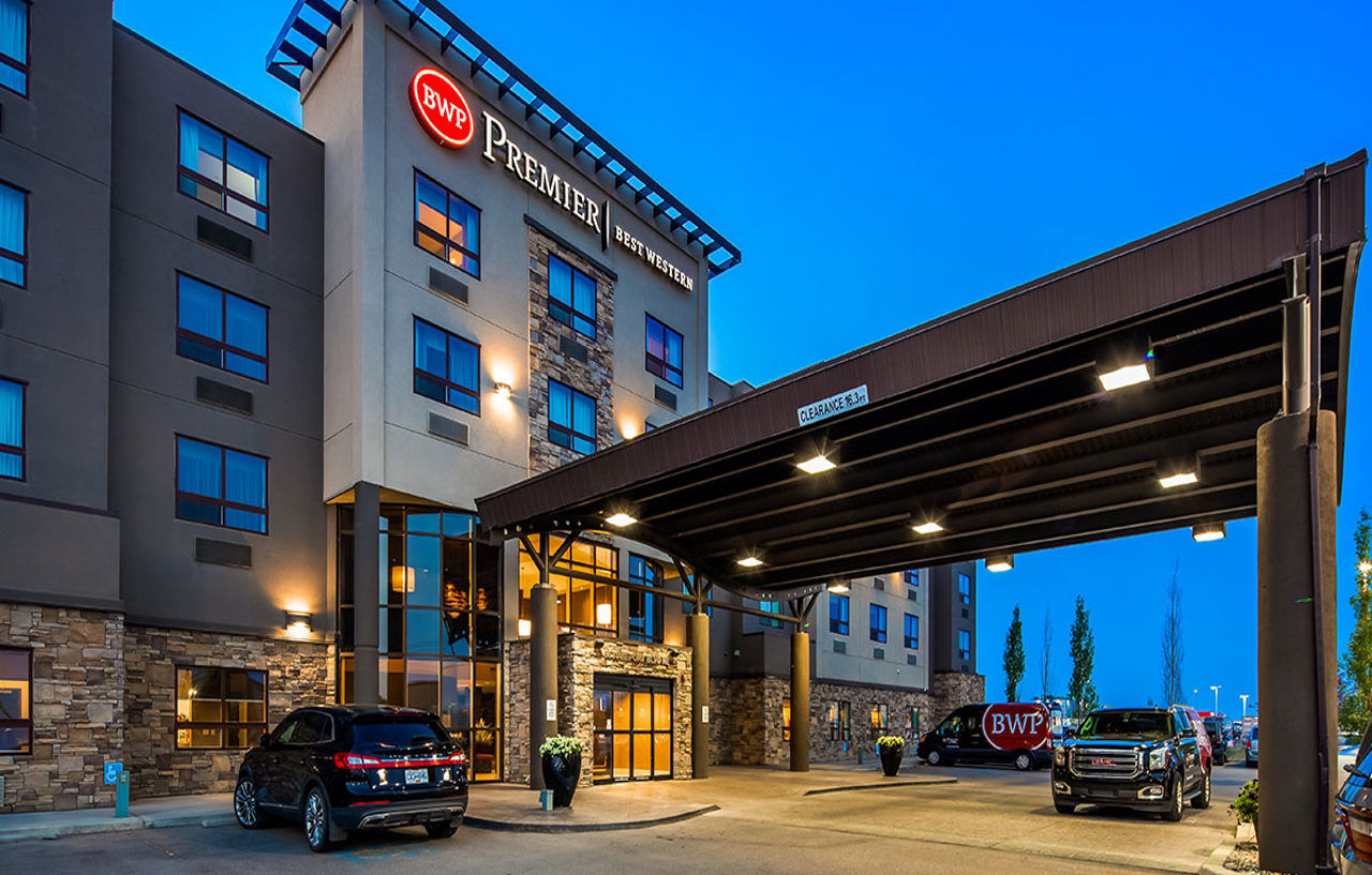 Hotel Western Premier Freeport Airport 4*